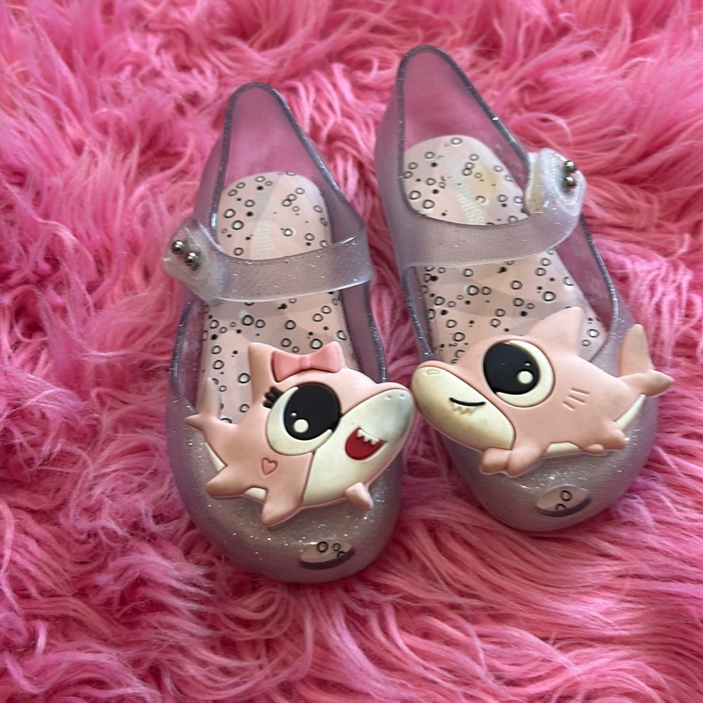 baby shark Mini Melissa